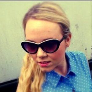 NWOT Black and Pearl-Styled Festival Sunglasses